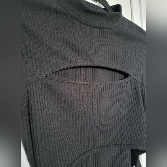 FOREVER 21 LONG SLEEVE TOP - Picture 2 of 6